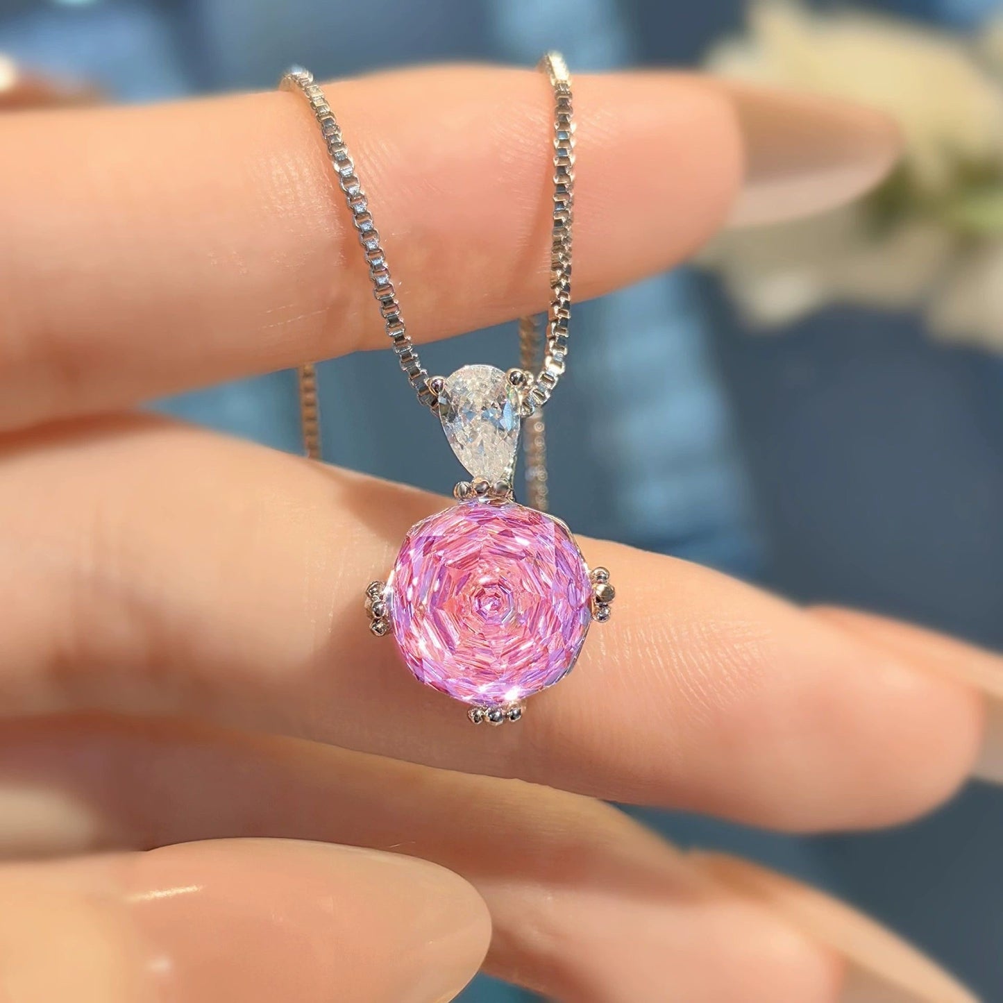 Rose garden - necklace